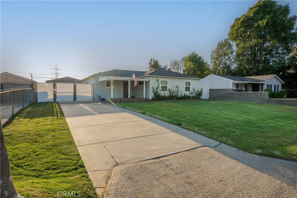 Property Photo:  5533 N Barranca Avenue  CA 91722 