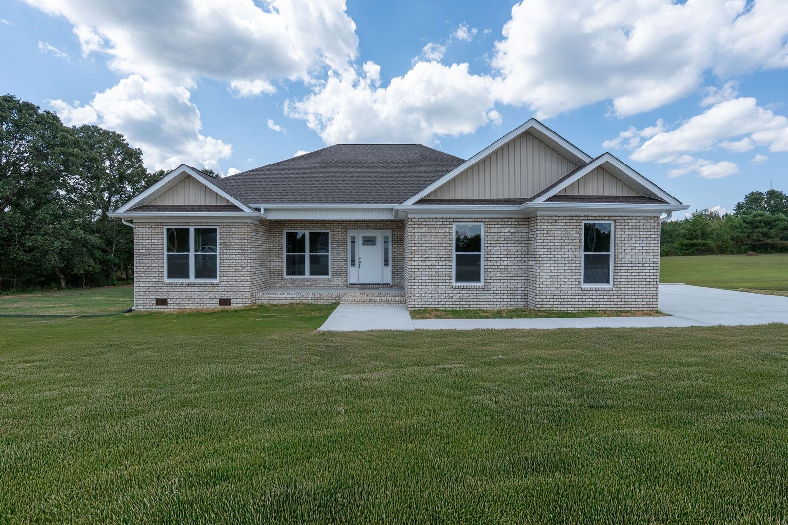 Property Photo:  124 Blaine Ln  TN 38483 