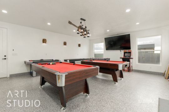 Property Photo: 385 S Hildale St AZ 86021