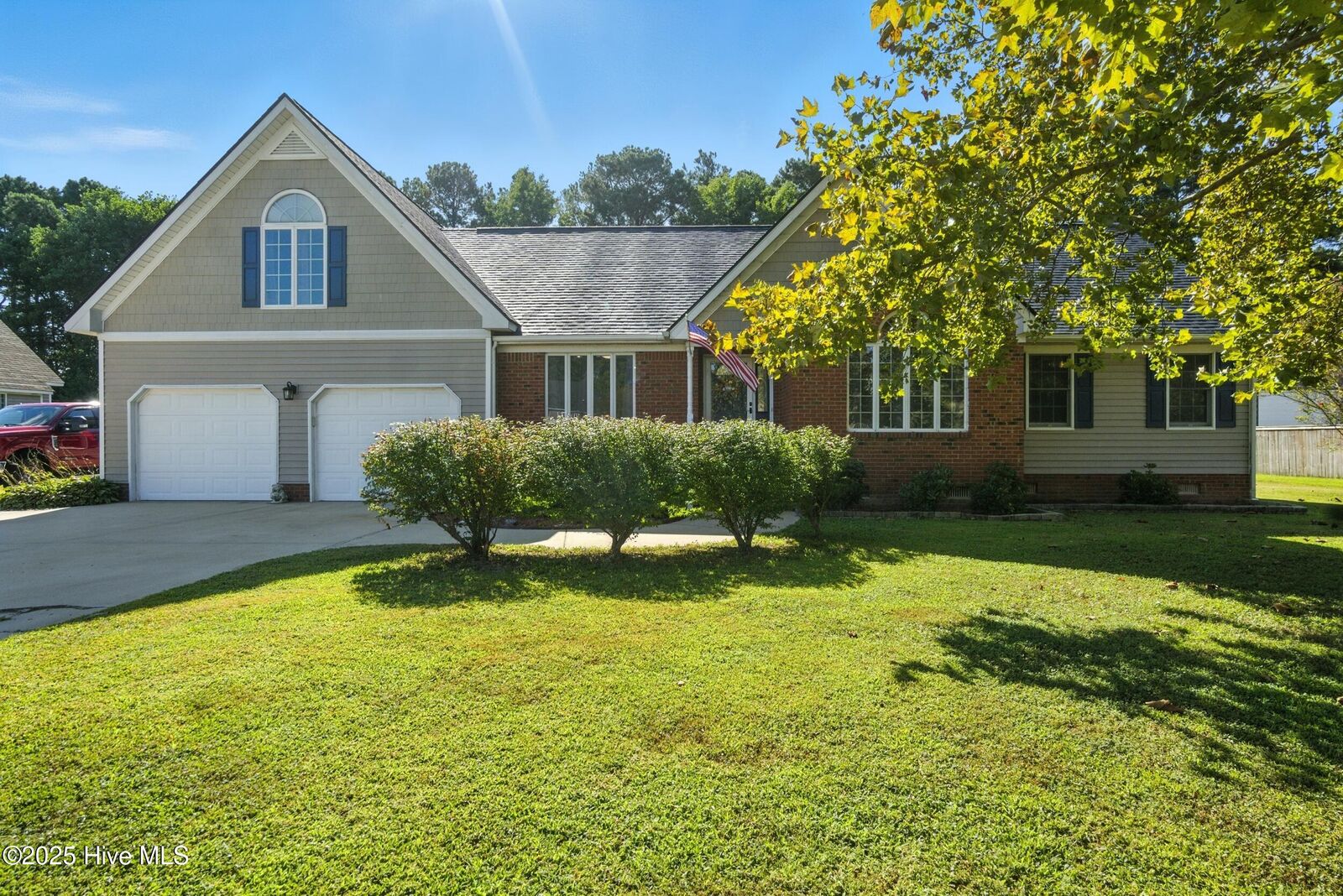 Property Photo: 222 Planters Run NC 27909