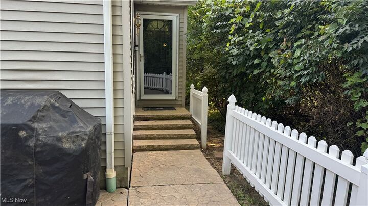 Property Photo:  2096 Hidden Hollow Lane  OH 44313 