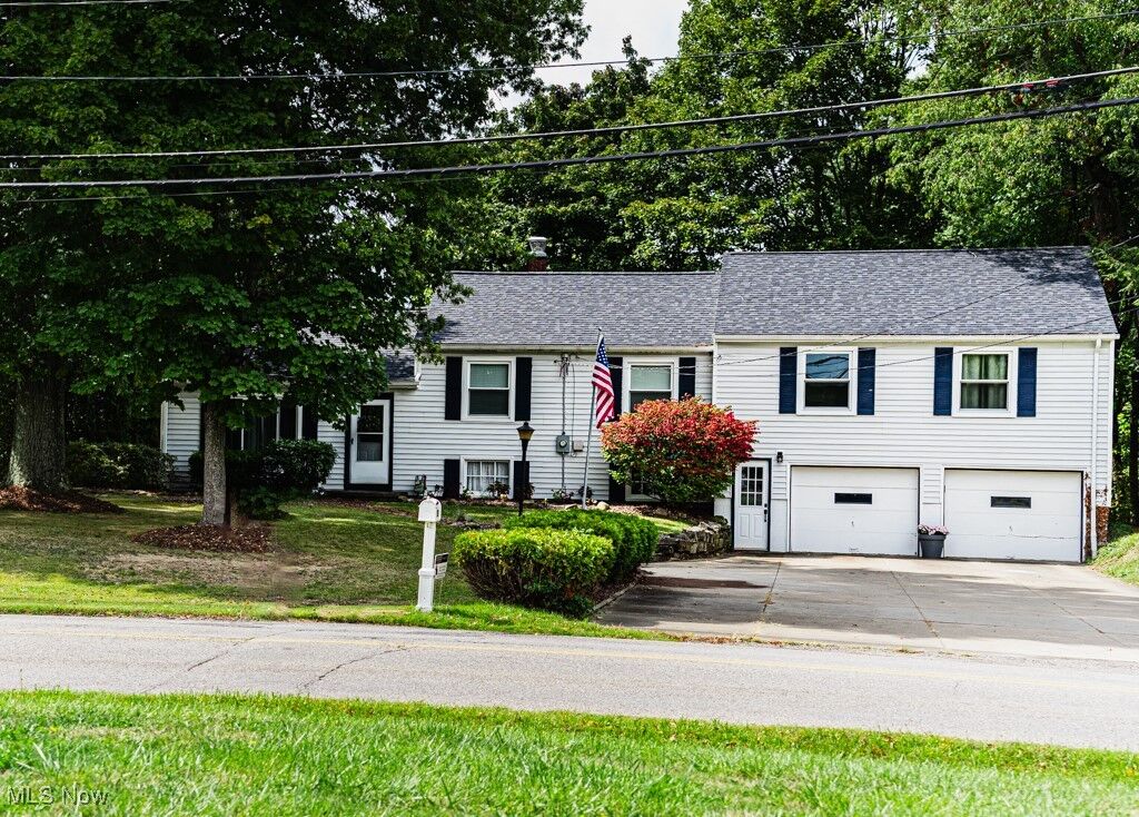 Property Photo: 7251 N Palmyra Road OH 44406