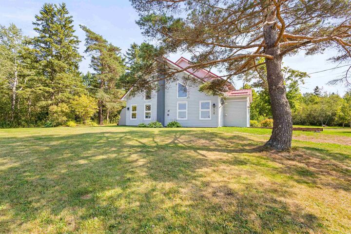 Photo de la propriété: 320 Main Street W NS B0N 2J0