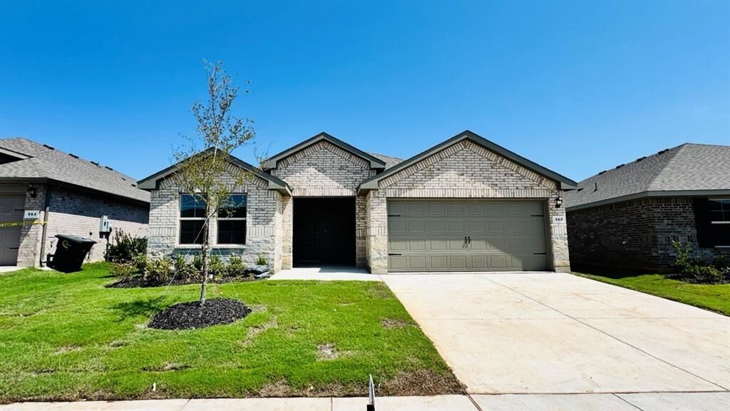 Property Photo: 560 Crestridge Drive N TX 76033
