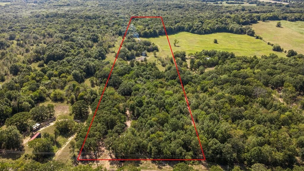 Property Photo:  1110 County Road 3342  TX 75482 