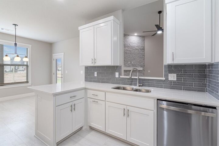 Property Photo: 6911 SW Orange Avenue AR 72713