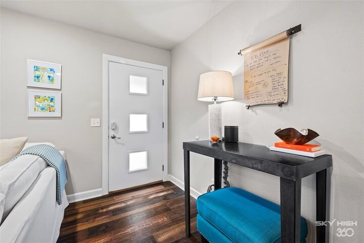Property Photo:  1004 NE 2nd Street  AR 72712 