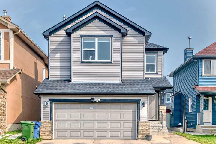 Property Photo: 9 Saddlecrest Crescent NE AB T3J 0C6