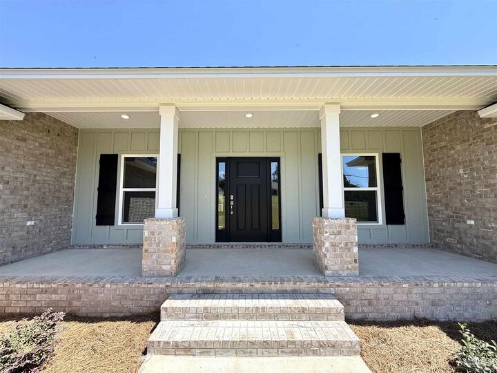 Property Photo: 3150 Schifko Rd FL 32533