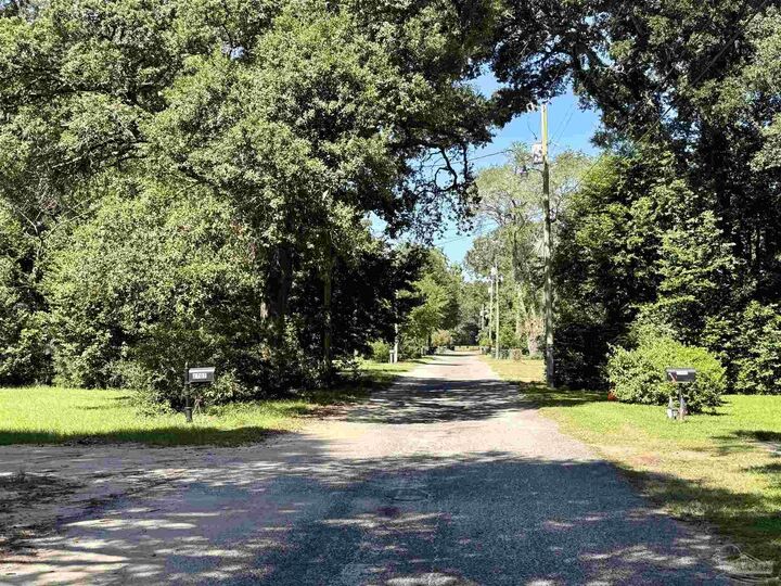 Property Photo:  2704 Eureka Ln  FL 32526 