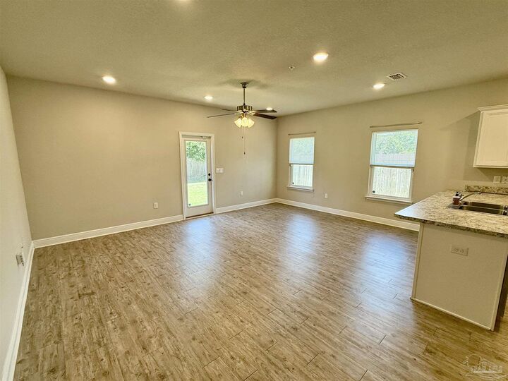 Property Photo: 6029 Royal Port Ct FL 32526