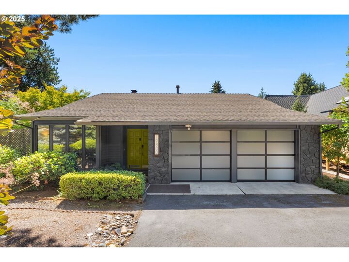19800 NW Quail Hollow Dr  Portland OR 97229 photo