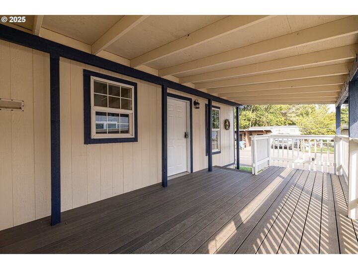 Property Photo: 755 NE Circle Blvd OR 97330