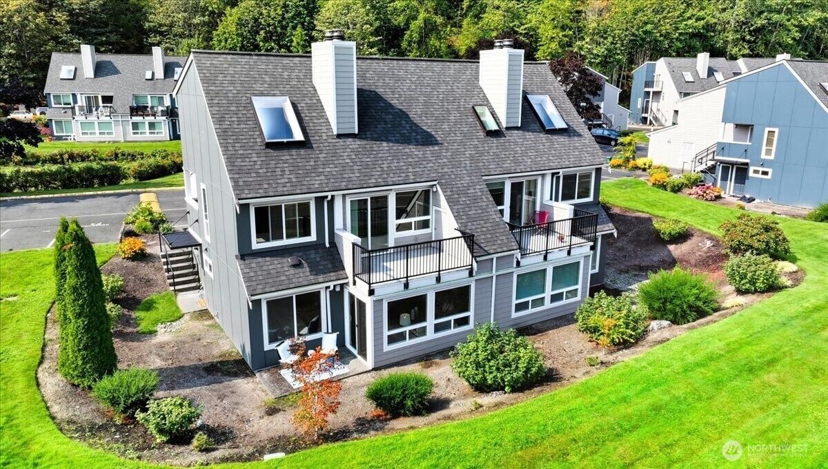 Property Photo: 24736 45th Place S 5-D2 WA 98032