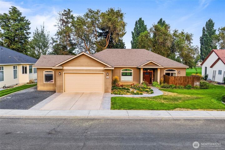 Property Photo: 19251 Quail Way WA 98851