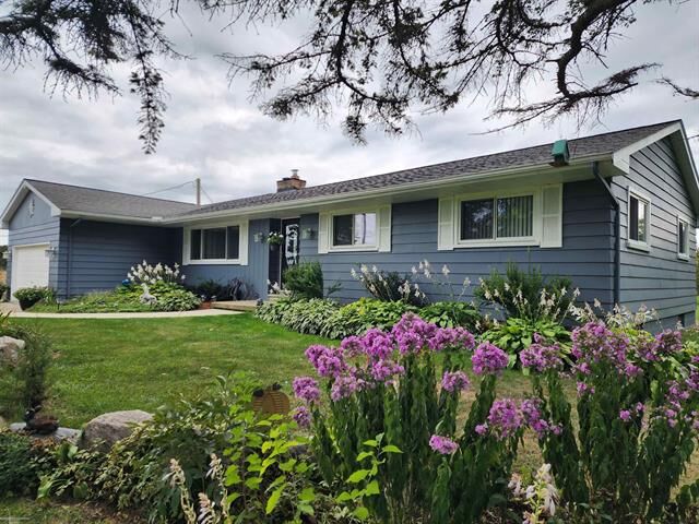 21550 Irwin Road  Armada Twp MI 48005 photo