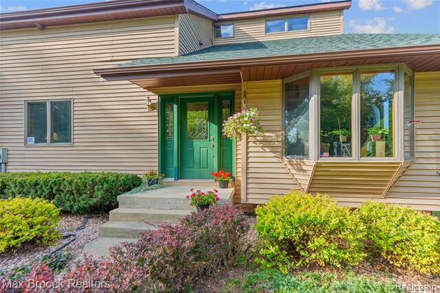 Property Photo:  4700 Stanley Road  MI 48421 