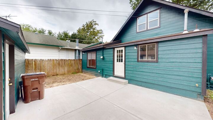 Property Photo: 1702 S Emporia KS 67221