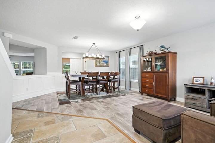 Property Photo: 124 Camden Cay Dr FL 32086