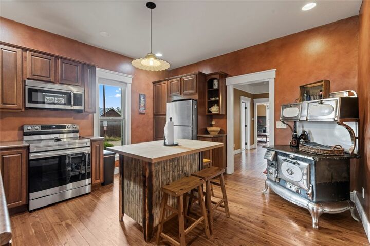Property Photo:  111 W 7th Street  CO 80461 