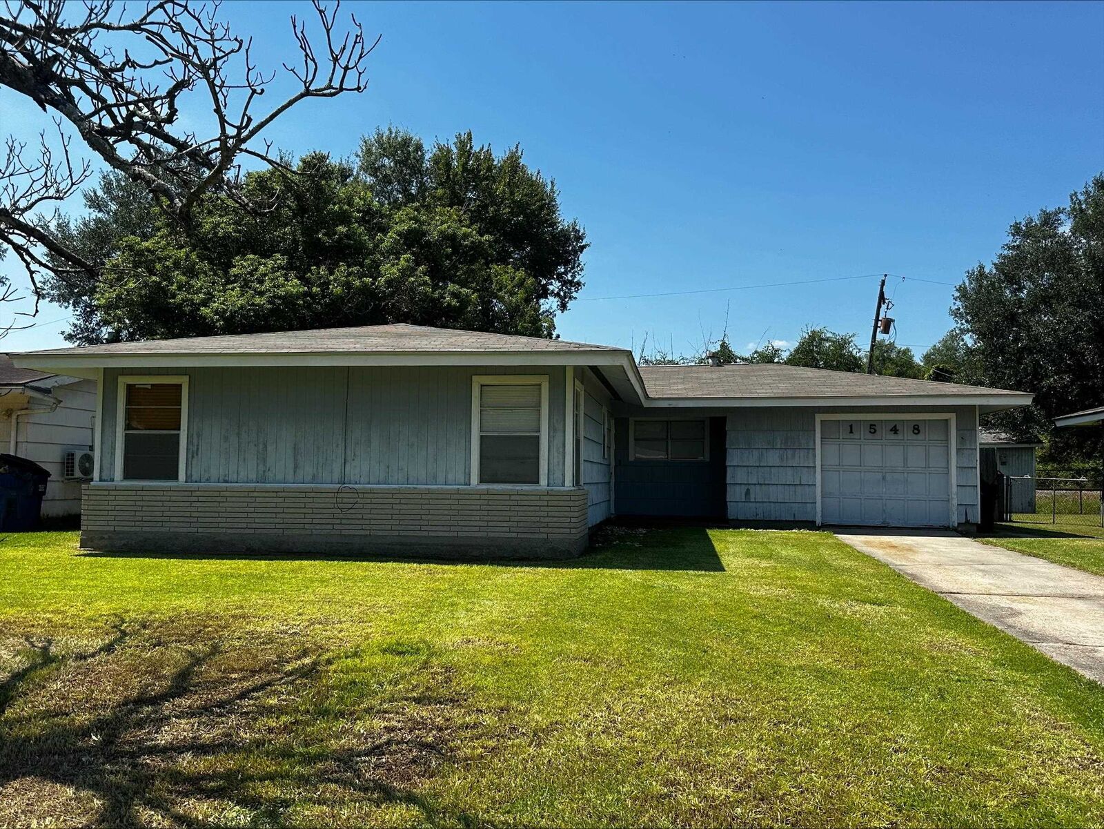 Property Photo: 1548 Alamo St. TX 77630