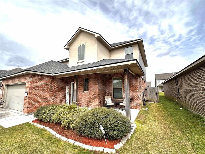 Property Photo:  332 Oak Hampton Dr Drive  LA 70665 