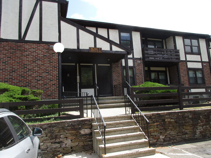 Property Photo: 365 Mather Street Apt 63 CT 06514