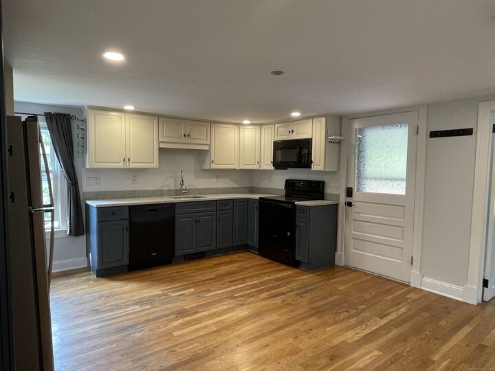 Property Photo:  68 Maple Avenue 2  CT 06801 
