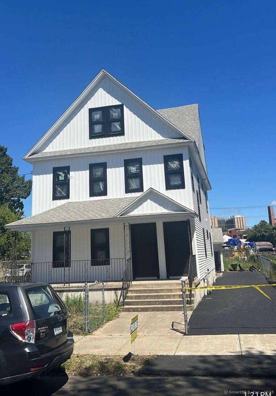 Property Photo: 141 Holly Street Third Floor CT 06607