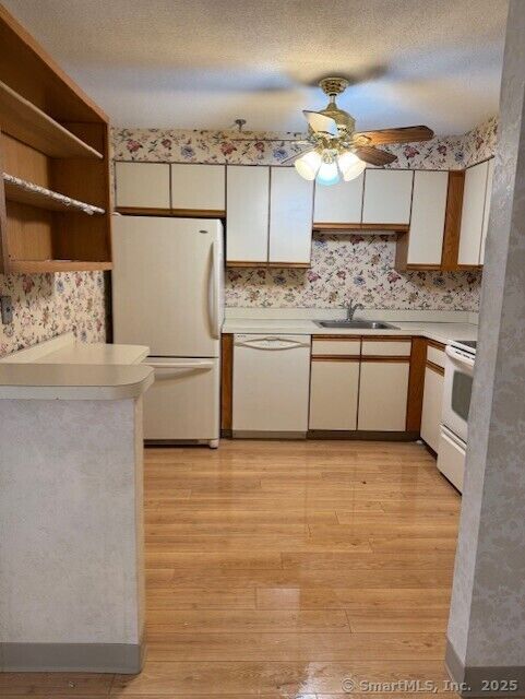 Property Photo: 20 Putter Drive 302S CT 06492