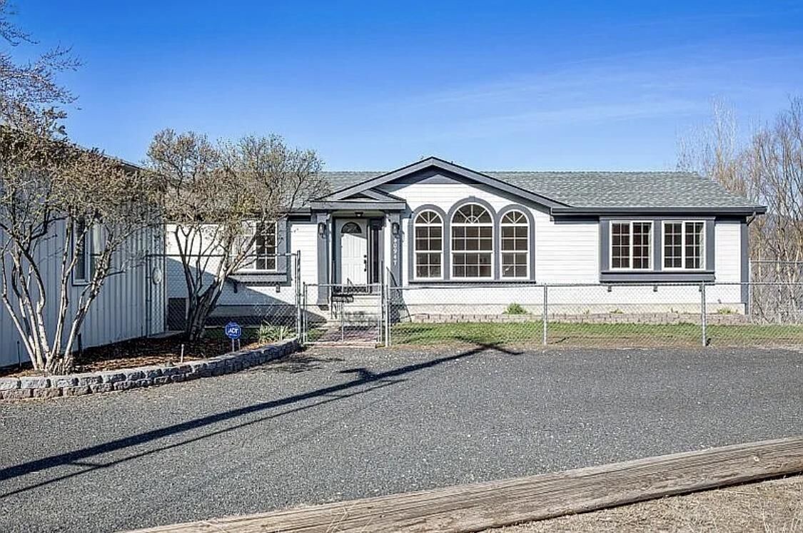 Property Photo: 40947 Miles Creston Rd N. Rd WA 99122