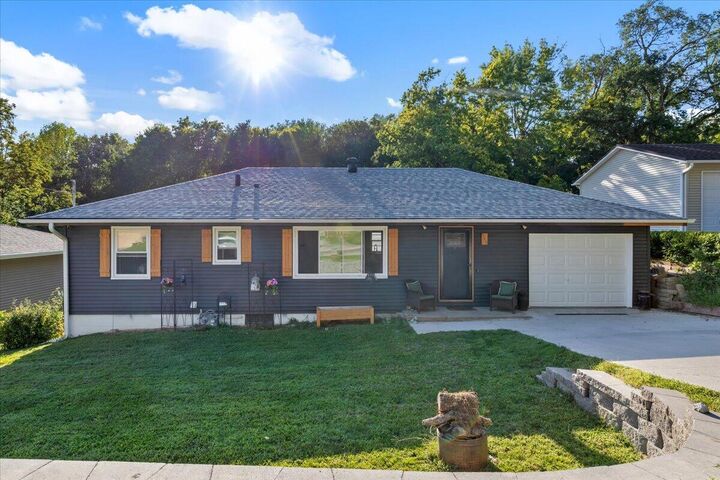 Property Photo:  944 McKenzie  Avenue  IA 51501 