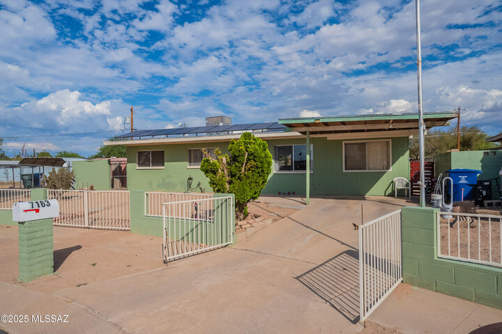 Property Photo: 7163 S Susana Drive AZ 85756
