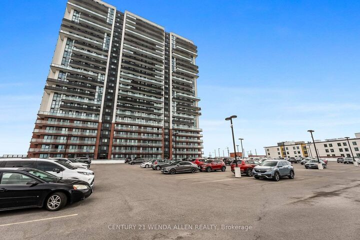 Property Photo:  2550 Simcoe Street N 1901  ON L1L 0R5 