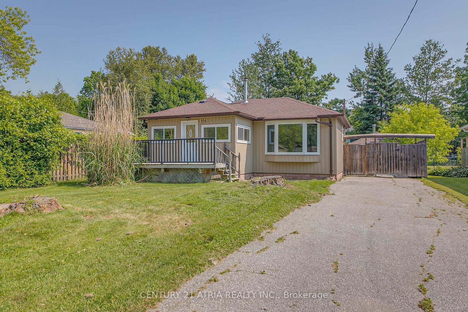 Photo de la propriété: 904 Maplewood Drive ON L9S 1Y7