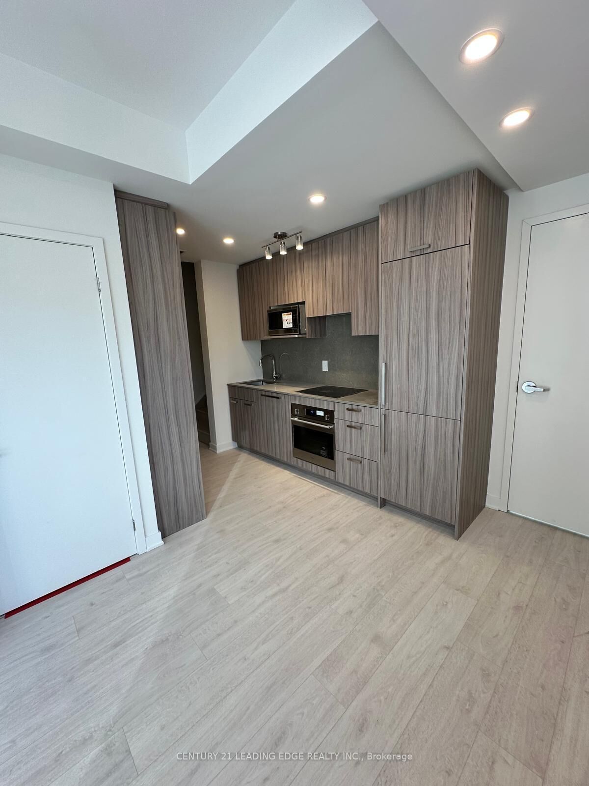 Property Photo:  71 Curlew Drive 67  ON M3A 0B2 