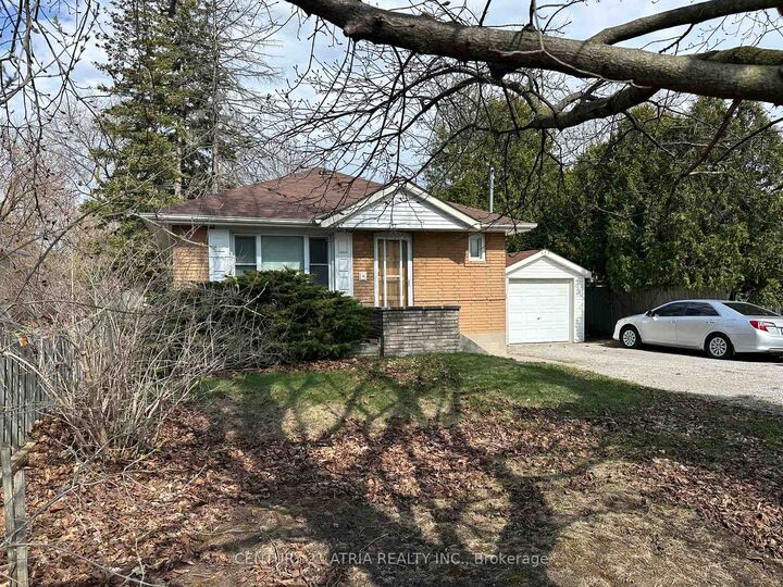 Photo de la propriété:  111 Scarboro Avenue  ON M1C 1M5 