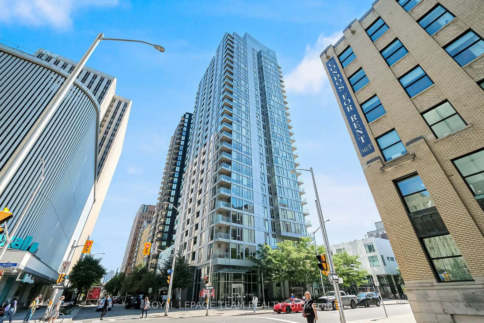 Property Photo: 179 Metcalfe Street 2408 ON K2P 1P7