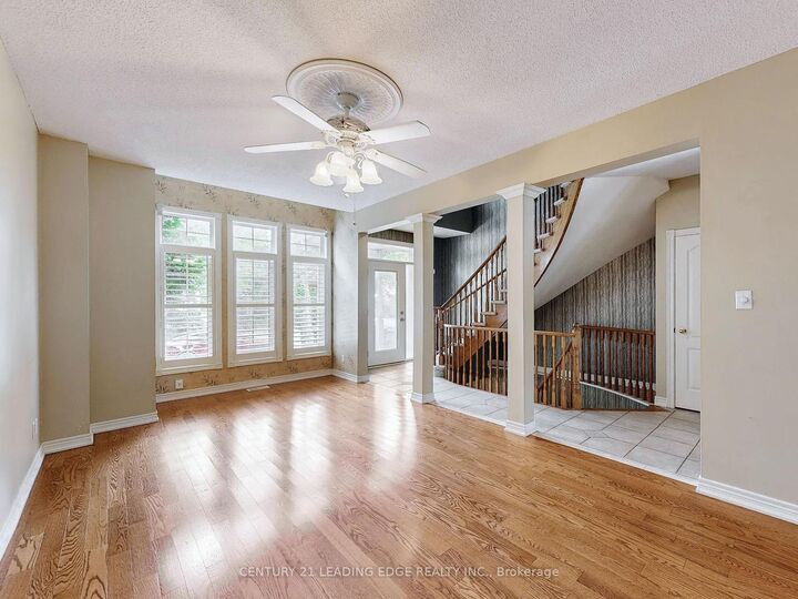 Photo de la propriété: 977 Lake Drive E ON L0E 1L0