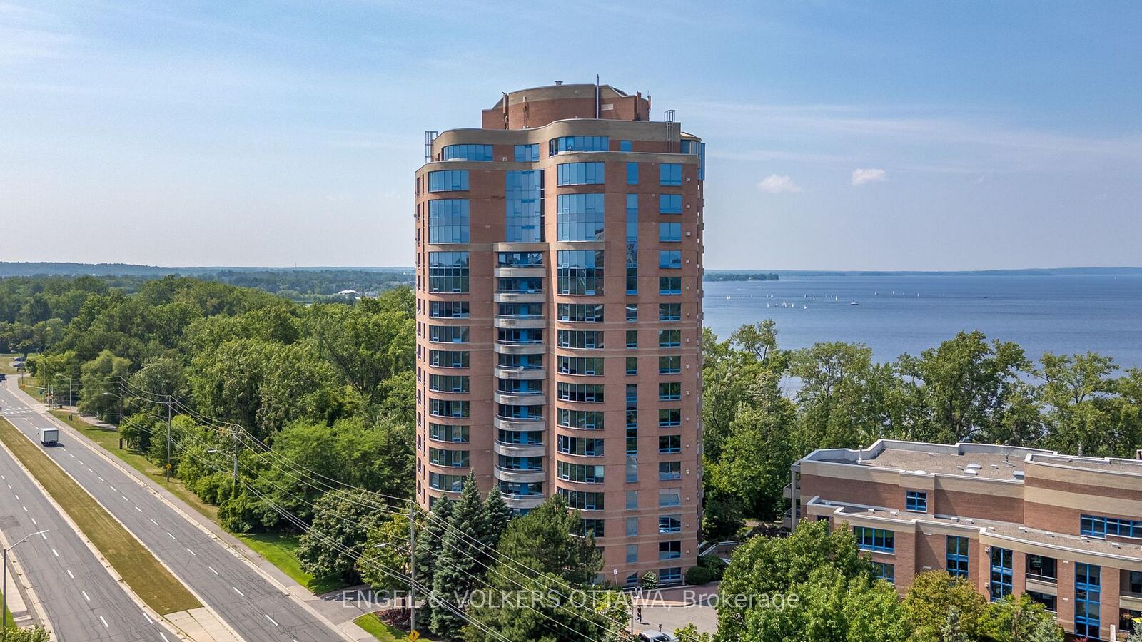 Property Photo:  3105 Carling Avenue 305  ON K2H 5A6 