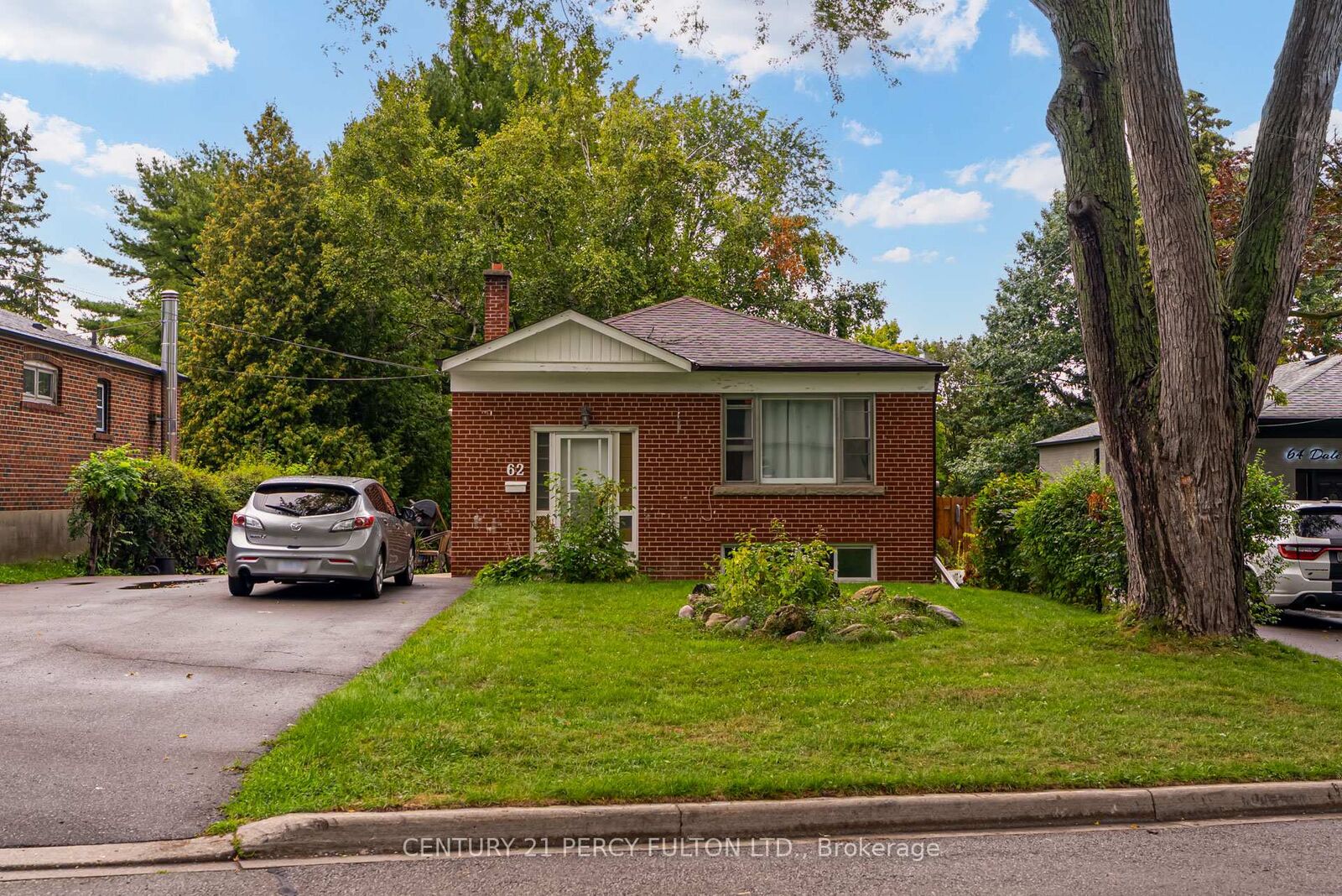 Photo de la propriété: 62 Dale Avenue Lower ON M1J 3J5