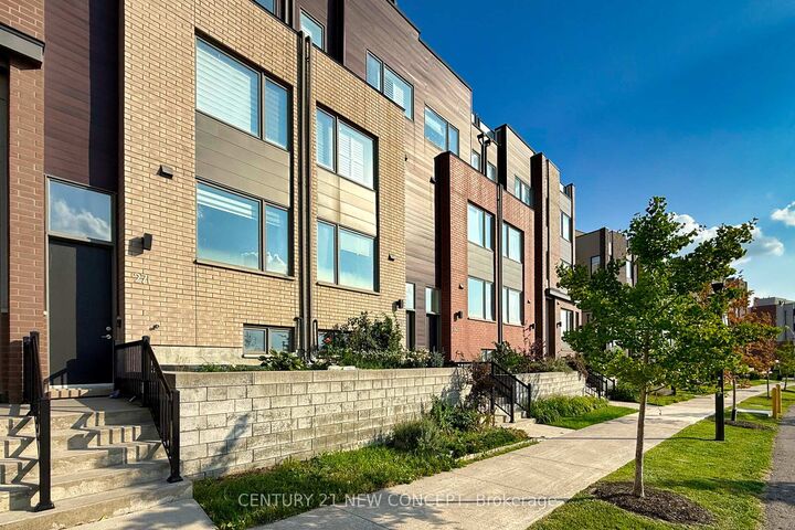 Property Photo:  271 Downsview Park Boulevard  ON M3K 0B6 