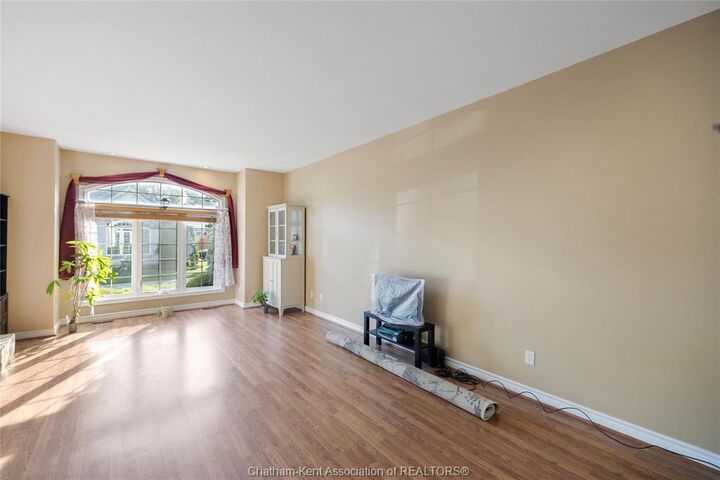 Property Photo: 15 Oakgrove Lane ON N7L 5R9