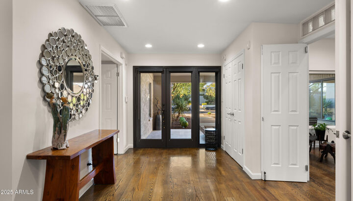 Property Photo:  2423 E Marshall Avenue  AZ 85016 