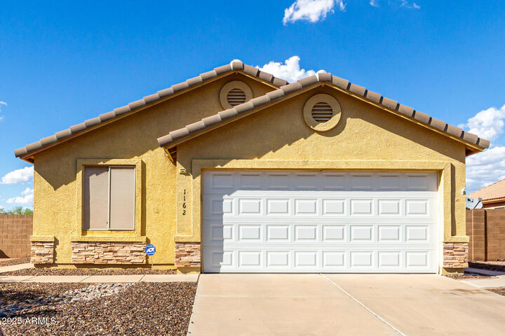 Property Photo: 1162 W 2nd Avenue AZ 85120