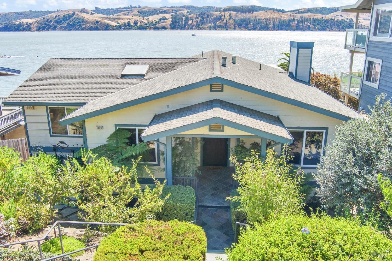 Property Photo: 1150 W K Street CA 94510