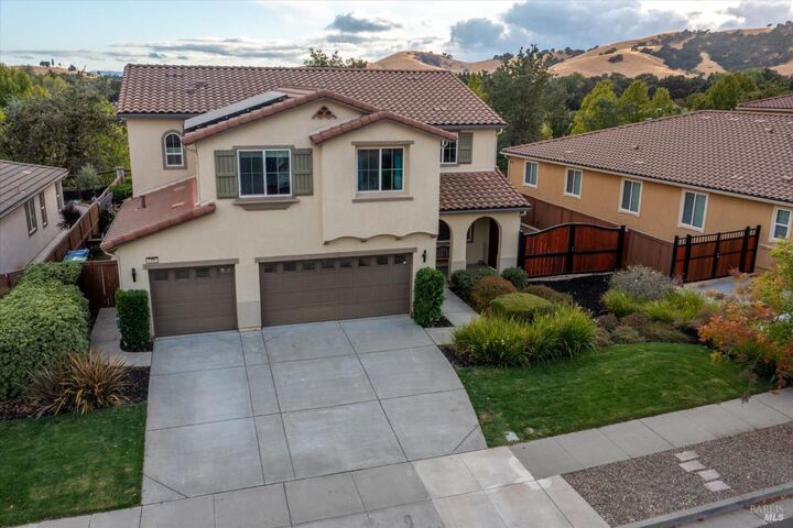 Property Photo: 1391 Couples Circle CA 94533