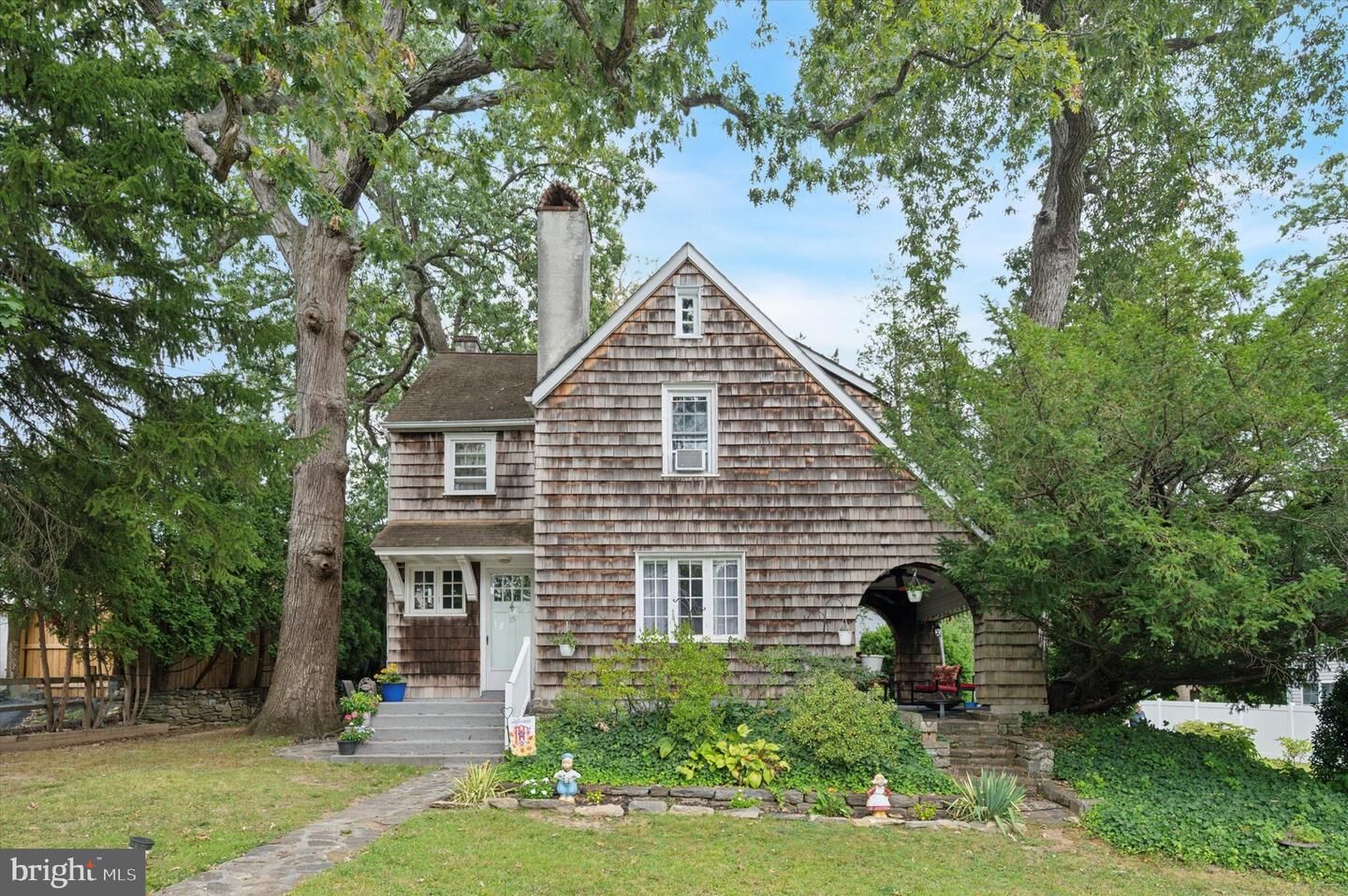 Property Photo:  15 Oakland Road  PA 19008 