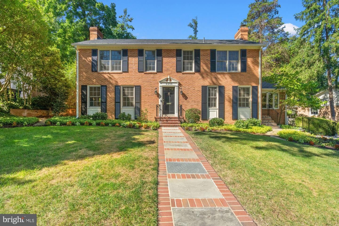 Property Photo: 6206 Foxcroft Road VA 22307