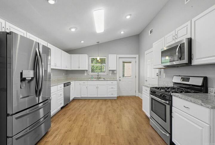 Property Photo:  4405 N Cypress St  AR 72116 